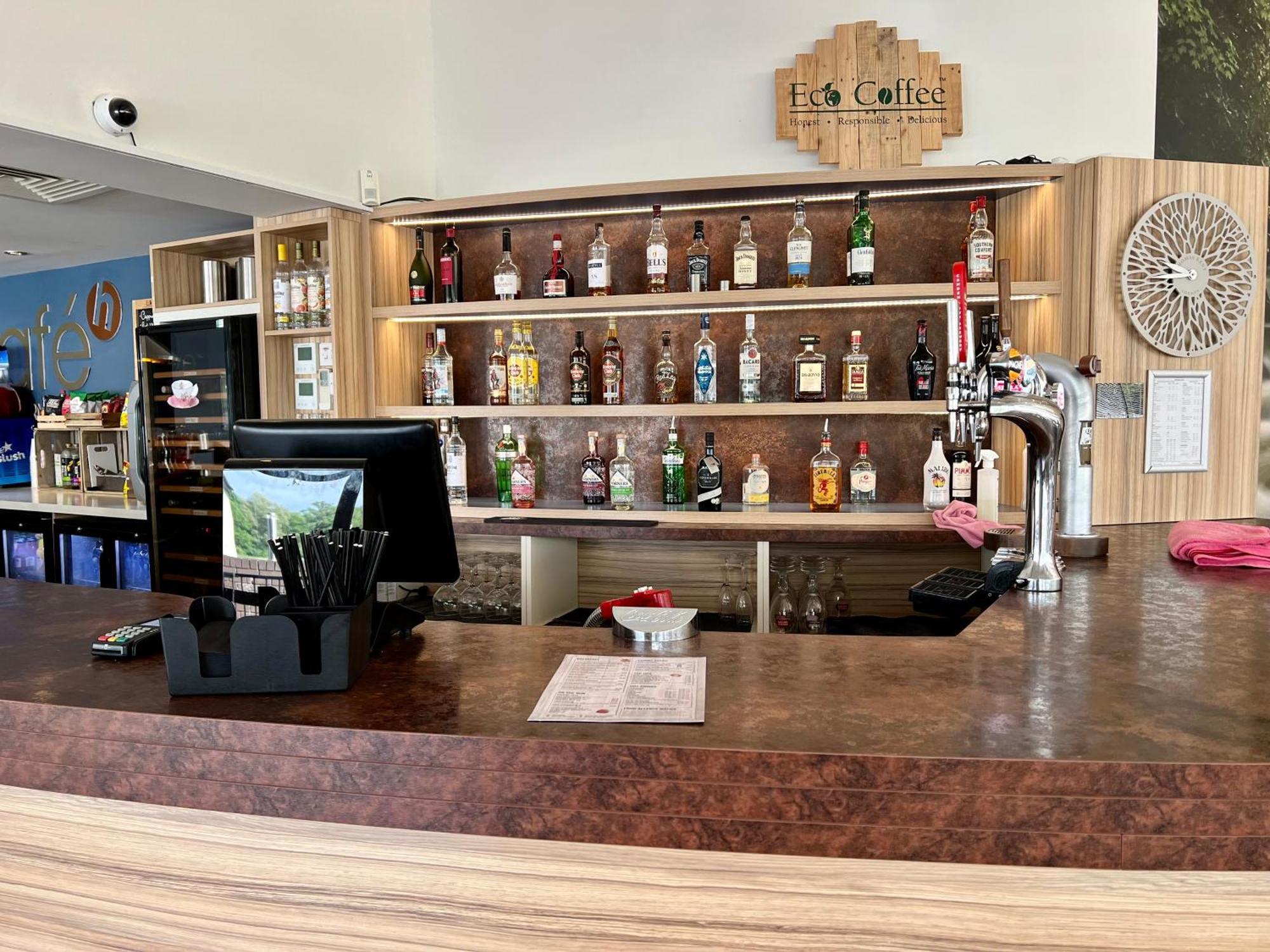 Wildflower, Premium Plus Hot Tub Lodge South Cerney Extérieur photo